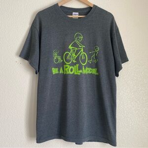 Vintage Be a Roll Model  graphic t-shirt, grey, L